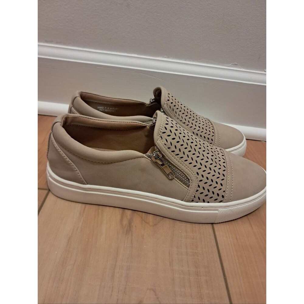 Dolce Vita Slip On Sneakers Women's 7.5 Faux Leather Perforated Zippers Classic